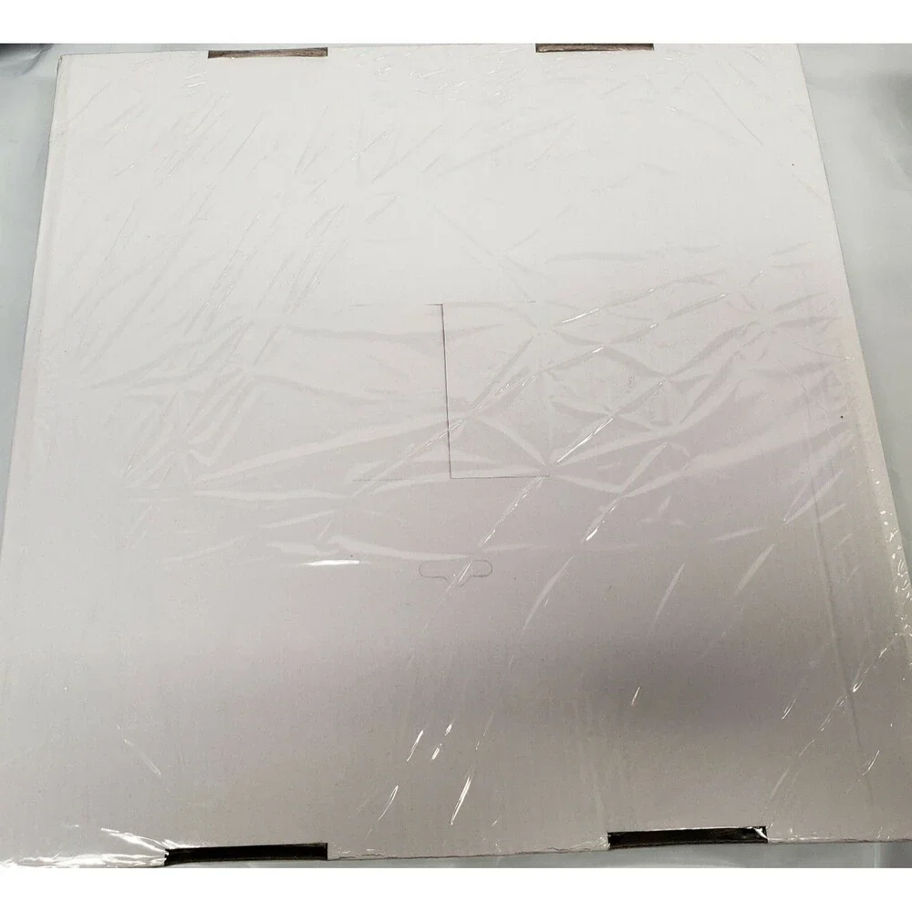 Unbranded selling plastic